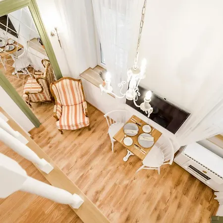 Apartment Provence - Citycenter, Tv, Washer, Coffee-tea *